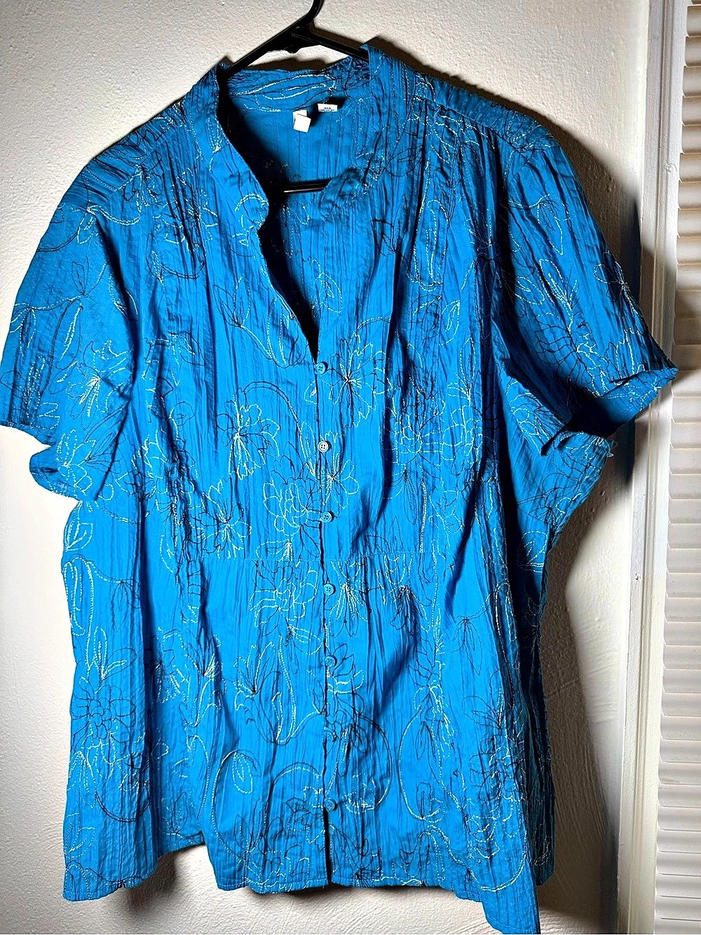St. John’s Bay embroidered blouse Floral Short Sleeve Shirt Blue 3X